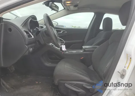 2015 Chrysler 200 Limited z USA, uszkodzony, nr VIN 1C3CCCAB5FN738026